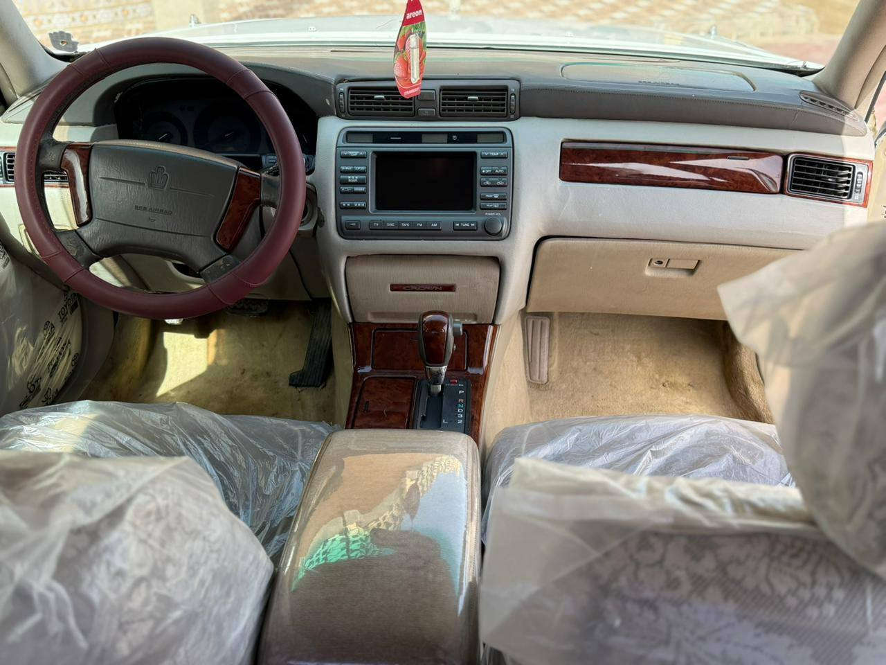 السلام عليكم
ملكه مديل 2003  ادوات ادوات كصه جنطه  

دكمتين2

 تايرات 4بلكارتون

مكينه ديفور الكبير 

كير حداديه بلكارتون 

تبريد ثلج متوئه رقم اصلي وسونيه طبق الاصل دك حاسبه وين مايعجبك 

السياره مكفوله من الظربه والدحچه عد الكص

السعر32وبيه مجال *********** 

ملاحظه السياره نفس الصوره واحله بعد تجي وتشوف بعينك
