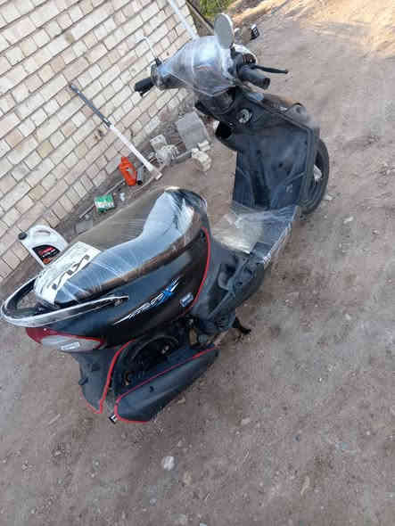 للبيع ماكس قجمه كهربيات كله شغاله شلعه ومعدل
محرك يخبل ناعم  لاتبخير ولاشي سعر 300
 مكان بغداد المدينه ***********
