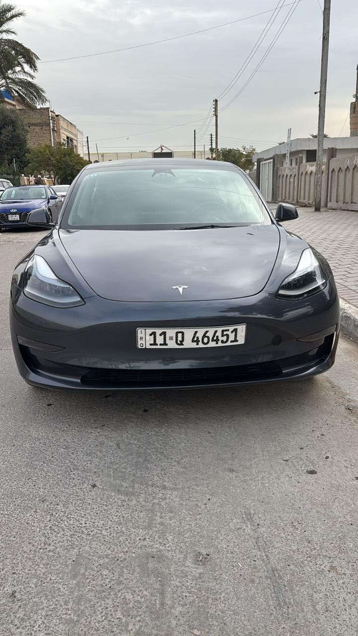 تسلا مودل 3 ستاندر 2023
مواصفاتها معروفة 
حادثها جاملغ سايق بارد
وبيها بارد قليل جاملغ خلفي
السيارة مفعل نطام فول سيلف درايف(القيادة الذاتية)
السيارة بطارية وماطور مكفول 
السعر 165 وبي مجال بسيط
مكان السيارة بغداد زيونة/شارع فلسطين
***********
***********
