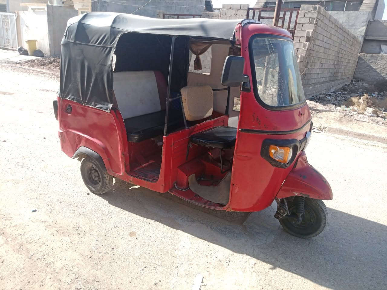 السلام عليكم تيك تيك بياجو موديل 2018 اوراقها كامله كابايات شغاله جديد تيك توك لا ضربه تيك توك عندي والفات ضعيفه مثل ما موضح بالفيديو عندي الوالفات ضعيفه العنوان مدائن سلمان باك السعر مليون و600 رقم الهاتف ***********
