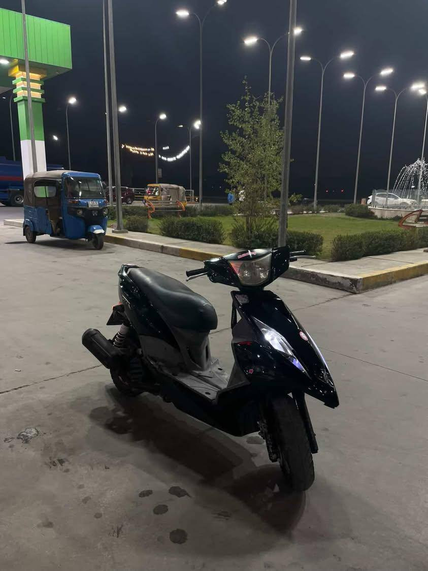 السلام عليكم GTR جي تي ار وكاله موديل 2014 دراجه تخبل شلعه ومعدل كلجات رياضي تقفل 118 كهربائيات شغاله دراجه خير من الله شرط كلها (دهن يورل وبانزين محسن) الله شاهد  مكاني بغداد الشعب للتواصل *********** 🖤🏴‍☠️.
