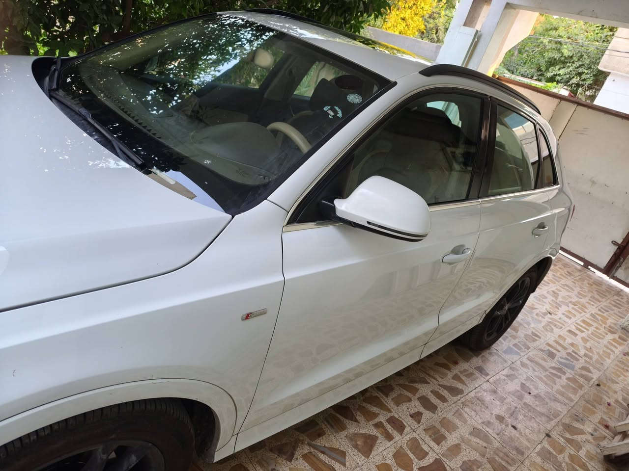 🚘 الموديل: Audi Q3 2013
🎨 اللون: أبيض
⛽ الوقود: بنزين
⚙️ المحرك: 2.0 TFSI تيربو
🔄 ناقل الحركة: أوتوماتيك
🛞 نظام الدفع: كواترو (دفع رباعي)
📍عداد المسافة: 253,000 كم
السيارة تتميز بأداء قوي وثبات ممتاز على الطريق، مع راحة وفخامة معروفة من أودي. السيارة بحالة جيدة وجاهزة للاستخدام، ويوجد بها صبغ.
للمهتمين، التواصل على الخاص أو الاتصال واتساب 
***********
