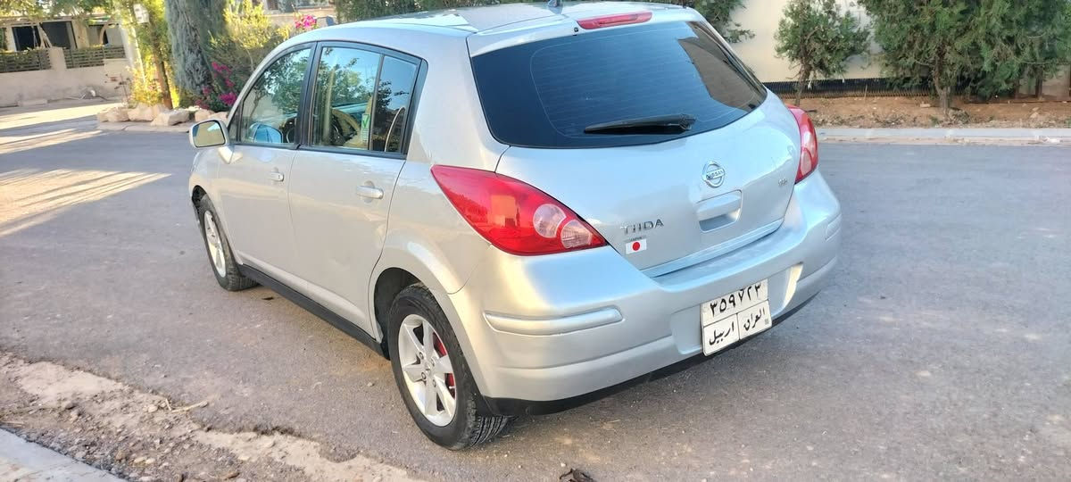 نیسان تییدا 2013 بی بویاخ دووکارتی هیە 270 هزار روشتییە  موسفات abs تحدیل سورحە دبل پرشوت دبل جکمەزە کلەو عینک سیارەکە زوور خاوینە لەسەر دق ماوە سعری 108 محاملە
ژ.م *********** أربيل, العراق
