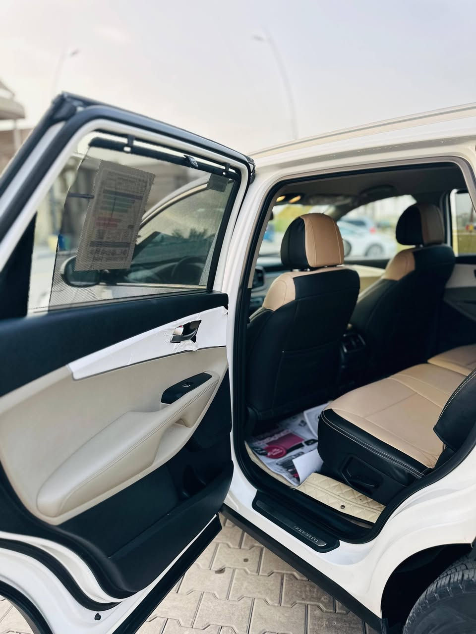 السلام عليكم 
كيا سورنتو خليجي
موديل 2020
رقم سليمانية شمالي
سنوية وهزة ولوحات جدد 
سنوية لل2030
مكينة 6 سلندر 
ماشية 80 الف كيلو 
كفالة عامة ضربة صبغ تبديل بارد
حتى الدعاميات مكفولة
مكينة كير حدادة تخم تاير 
مواصفات 
بصمة 
شحن واير لس
باب جنطة كهربائي
ويل كب كروم
مري شفط 
داخل بيجي جلد 
بصمة ابواب
لايت لد زنون
العنوان /البصرة الطويسة
ه/***********
