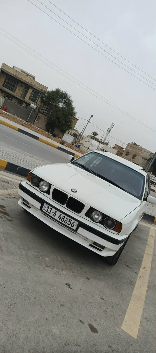 السلام عليكم شونهم لعزاز بي ام للبيع 525مفتوح سيارة جاهزه كله جديد بليته موجوده وتماتيك لا خياس ويل mجديد غرفه جديده mعليه كتm تبريد شغال سيارة بسمي رقم نكليزي تحويل ثاني يوم سعر 48مستعجل كلش مكاني كوت مركز مدينه/***********/***********
