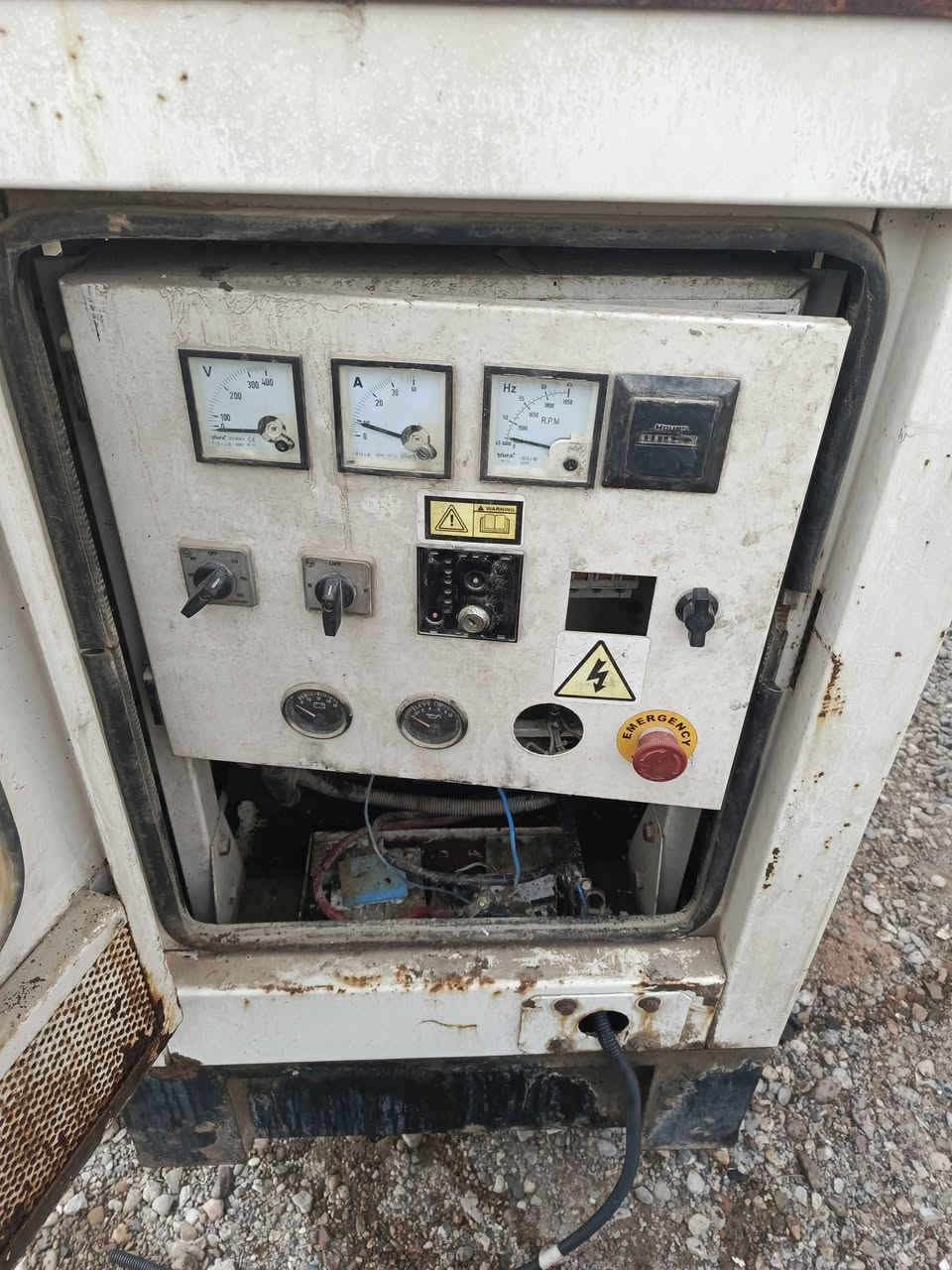 لستر بتر انكليزي 3 سلندر كاتم مامفتوح لا صرف ولا بخار سعر 18 ورقه ديالى ***********
