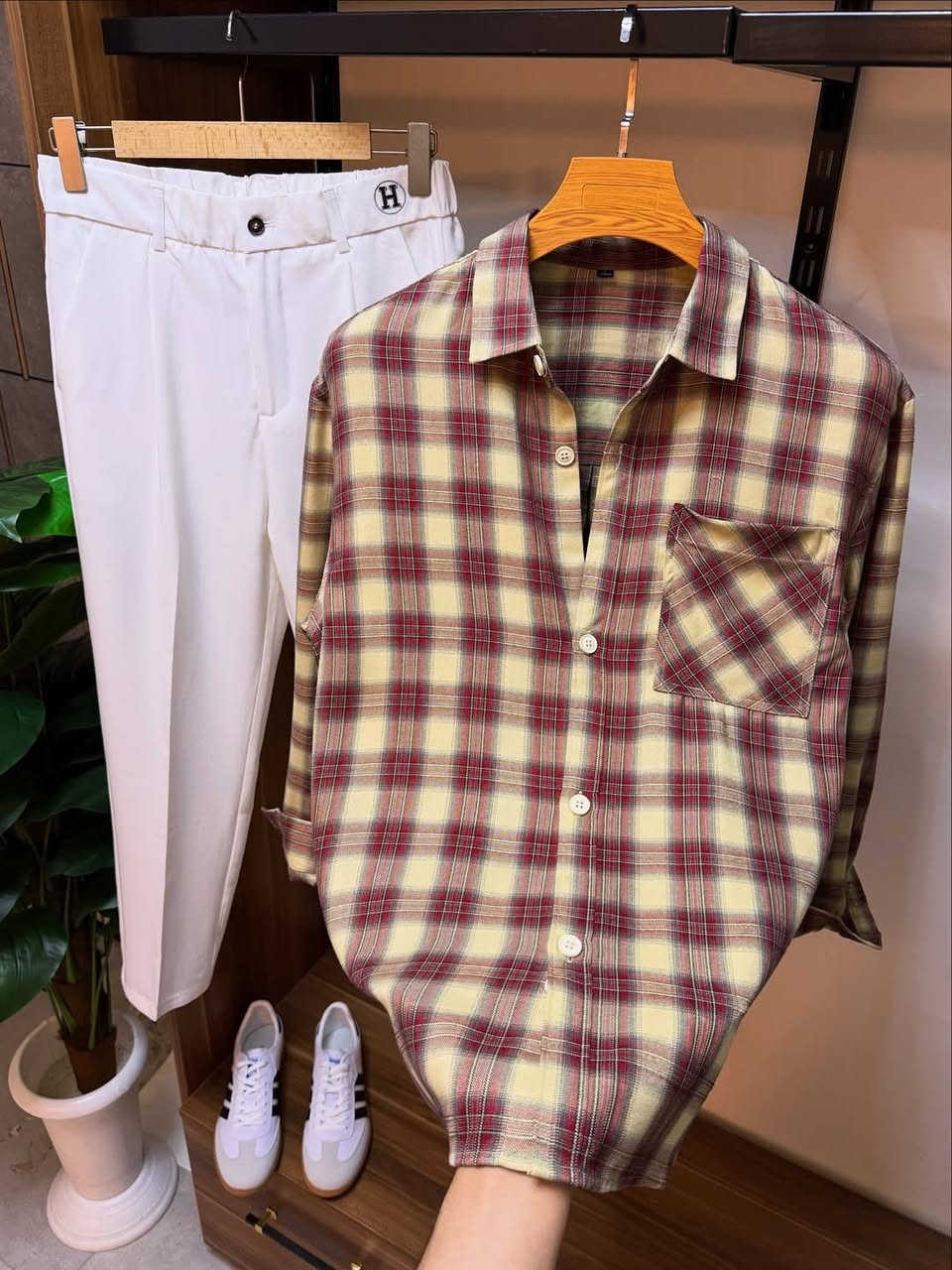 تخفيضات قوية لمدة 5 ايام شباب لحك العروض قوية موديلات هواي متوفره 
 تخفيضات نار واسعار قوية جدا قمصله صارت 20 الف فقط🔥
تراك15 الف خامة زيتي مبطن
بلوز10
هاينك10 
بنطلون جنز قياسات 38+40+42 صار سعره10 الف فقط
بجامه قديفة ثكيل10 
قميص كاروهات بهاري15
قميص قديفه15
هودي15
ستره 30 الف 
وبعد اكو هواي موديلات مناشريه شرفونه وبيكم خير وتدللون 
العنوان العزيزية   شارع الخليج ازياء المقدام مقابل سيزر مول


**إذا كنت صاحب هذا الإعلان وتريد حذفه لأي سبب، رجاءا أرسل رسالة إلى الدعم الفني**