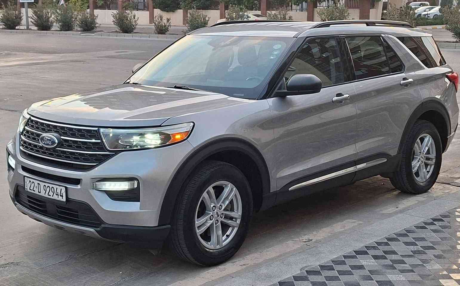 فورد اكسبلور 2023  مواصفات XLT 4WD
حجم المحرك 4 سلندر توربو(2.3L)
بيع او مراوس حسب قناعة 
حادثها خلفي بجم كبس صور الحادث موجود بالمنشور 

عداد المسافة 42ميل
كوشنات   VIP
 عدد المقاعد 7

بصمة تشغيل
بصمة ابواب
صندوق شفط كهربائي  
كشنات جلد
كشنات تدفئة
رادار أمامي(تحديد مسار)
رادار جانبي (نقاط عمياء)
رادار خلفي(تحذير من الاصطدام)
حساسات خلفية+ كاميرا
كير ماوس
اوتو هولد Auto hold
أوتو ستارت Auto start
أوتو ستوب Auto Stop
هاند بريك بصمة
تبريد مركزي 
شاشة كبيرة لمس 
Apple Car Play
Android Auto
تحكم وضعيات القيادة (Drive Modes)
مانع انزلاق+ABS
تحكمات استيرن
منافذ USB+AUX

بعد هواية مواصفات السيارة حيل نضيفة جاهزة مابيها اي نقص كير محرك تبريد ايرباك  رادارات كلها بشرط  رقم هزة فحص جديد سنوية جديد بسمي السيارة رقم شاصي سونر موجود بالمنشور  مكاني سليمانية سعر 250مجال للطيبين للإستفسار اكثر ***********

