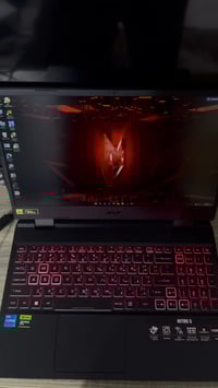 لابتوب • نظيف ١٠٠٪ • مواصفات بالصور