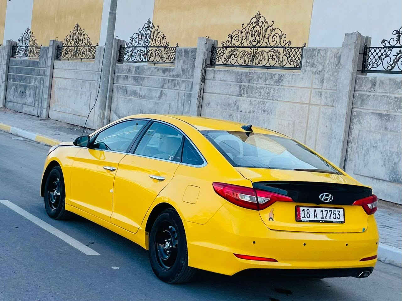 سلام عليكم البيع هونداي سوناتا موديل 2015 وأرد امريكي دعاميه إماميه بدون دواخل بدون فتح مكفوله كفالة عامة سيارة جديدة وجاهزة من كلشي تبريد ثلج حدادية تخم تاير كير ومكينة 2400 مكفولات سنوية الغاية 2027 هيه غرامات مصفره هزه جديده سياره احله من صور السعر 122 لاستفسار علا رقم*********** مكان سياره كربلاء مكلف بل نشر رجاء
