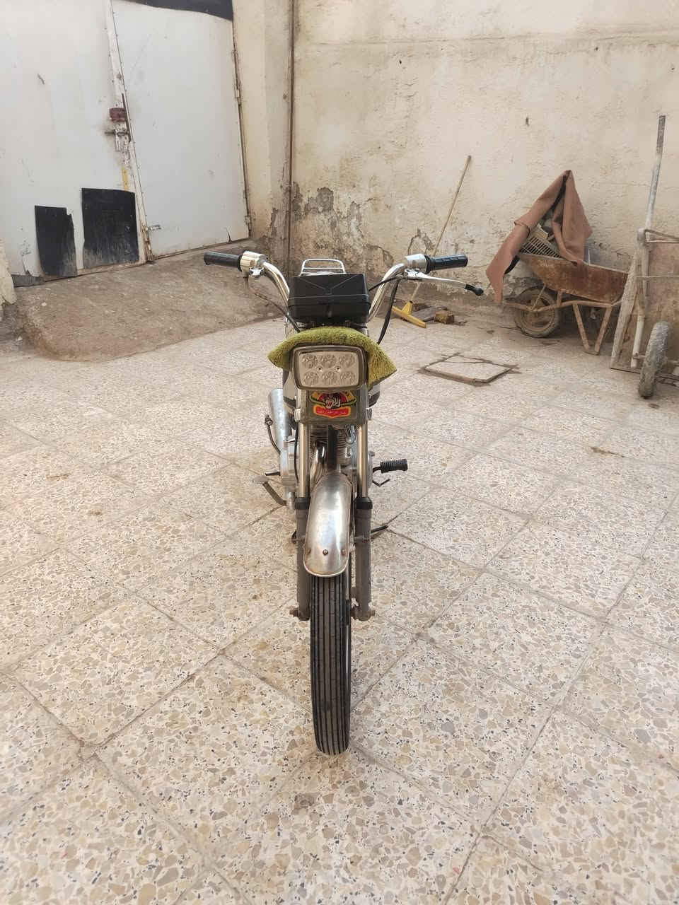 سلام عليكم دراجه اربعه كير ارشه مديل 14اوراق اصولي محرك  جديد مكان كوت سعر 450وبيهه  استفسار ***********
