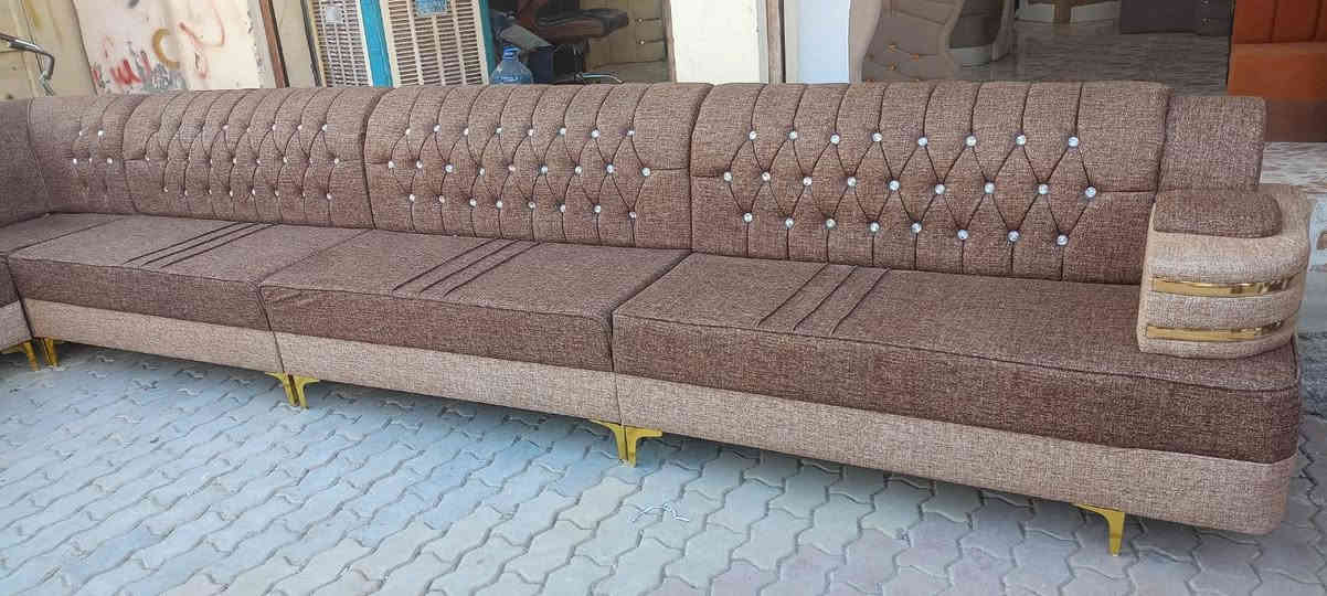 #معرض_علاوي_الدغيش_للاثاث_المنزلي 🫡❤️
ديوان عراقي شغل حطاطه خشب بلوك اسود بلكامل
قياس 7 امتار 5 قطّع 11 مقعد شغلنا الخاص بضمان حقيقي يمتد لسنوات الاسفنج اكسترا والخشب بلوك عراقي جدا ثقيل اضافة إلى نوعية الاقماش الممتازة والأصليه
#مستعدون_لمراوس_الاثاث_المستعمل_بجديد ❤️
#الي_عندو_اي_غرض_للبيع_يراسلنا_على_الواتساب
#للاستفسار_***********(علاوي الدغيش)
او ( *********** / علاوي الدغيش )

#العنوان (صلاح الدين / بيجي / داخل السوق / مقابل اسواق الشاطي )

واهلا وسهلا بجميع زبائننا الكرام وحياكم الله
