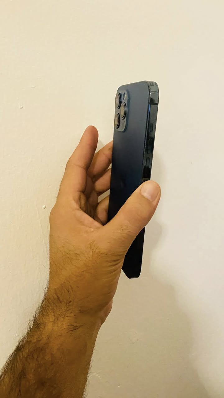 من رخصت الادمن 12 برو ماكس ذاكره 128 مبدل بطاريه + شاشه السعر 300 وبي مجال جهاز كله شغال فول غراضه كله وكاله تواصل ***********
