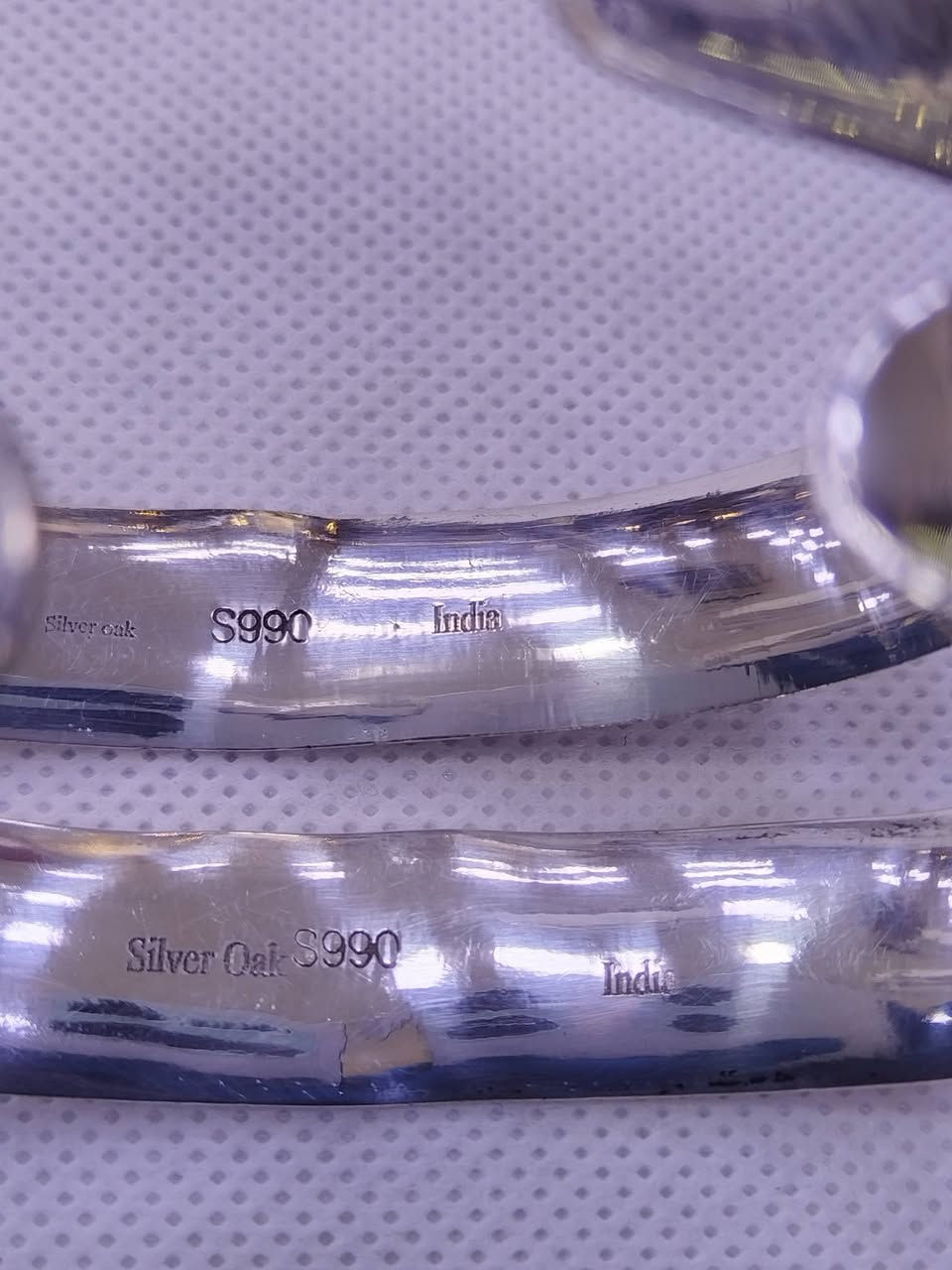 السلام عليكم...
سوارين فضة انتيك عيار ٩٩٠ عالي ماركة الوزن 57.25 غرام سعر الغرام 4000 دينار سعرهم مع التوصيل 230 الف .... رجاء السعر نهائي رجاء


**إذا كنت صاحب هذا الإعلان وتريد حذفه لأي سبب، رجاءا أرسل رسالة إلى الدعم الفني**