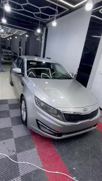 كيا اوبتما للبيع خليجي موديل 2013   سياره بدون ضربه فقط تبديل باب السا...