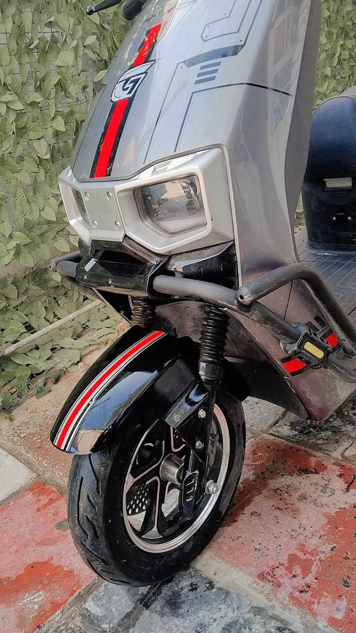 دراجه شحن 

سويجين نسختين+ بصمه
بلاتوث صوت جدا راقي+ بطاريه 6 
الدراجه بعدها جديده حيييل + صارلي شهرين من اشتريتها 
تجي تقتنع يله تاخذها 
معروفه اسعارهم
750 بيها مجال حك الجيه 
بغداد ( حي اور )
***********
