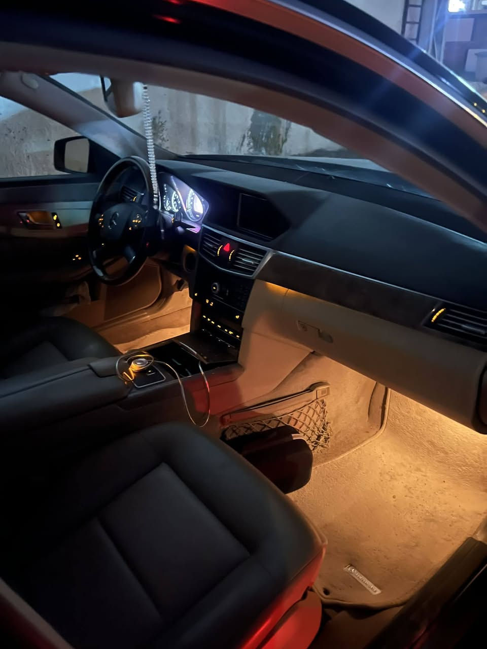 E350 class AMG
موديل 11 
امريكي كلين صبغ بالعراق جاملغ وربع بنيد
ماشيه ١١٤ كيلو 
جلد
فتحة
سستم صوت هارمن كاردن
بردة 
مواصفات معروفة
السعر ١٥٠ وبيها مجال
مكاني بغداد حي العامل


**إذا كنت صاحب هذا الإعلان وتريد حذفه لأي سبب، رجاءا أرسل رسالة إلى الدعم الفني**