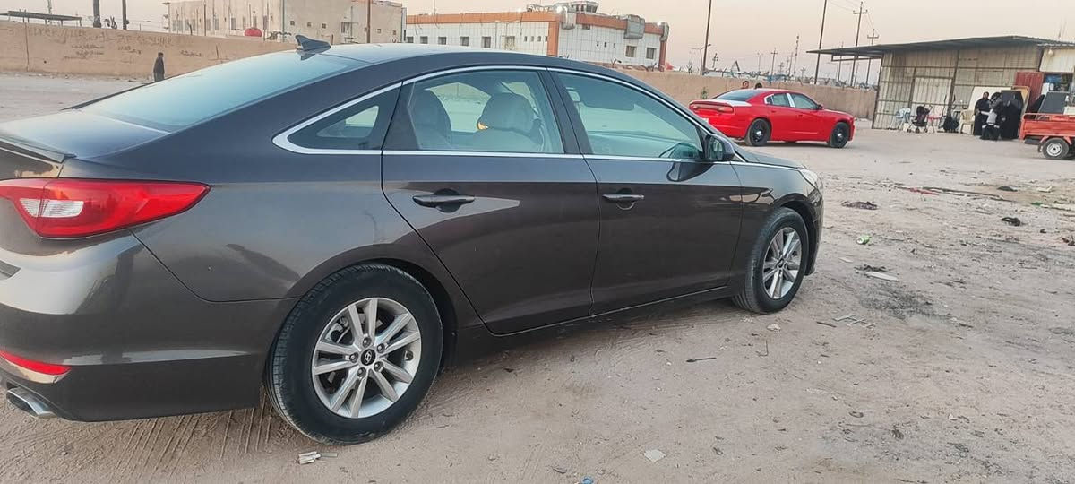 سوناتا 2017
الرقم ذي قار 
وارد امريكي 
محرك 2400
ضربتها مدگر وبنيد بدون ايرباك
السياره متواجدة في البصرة ام قصر  السياره محرك و گير و تبريد و حداديه و تخم تاير كله جاهز 
السيارة مال جناي 
للاستفسار على هذا الرقم غير متواجد في الفيس بوك 
***********
