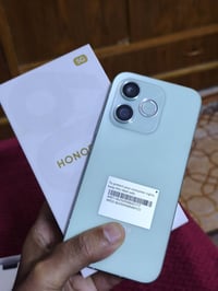هونر 600 لايت   ذاكره 256 عشوائيه 8+8  نظافه 100/100 كامل ملحقات   للب...