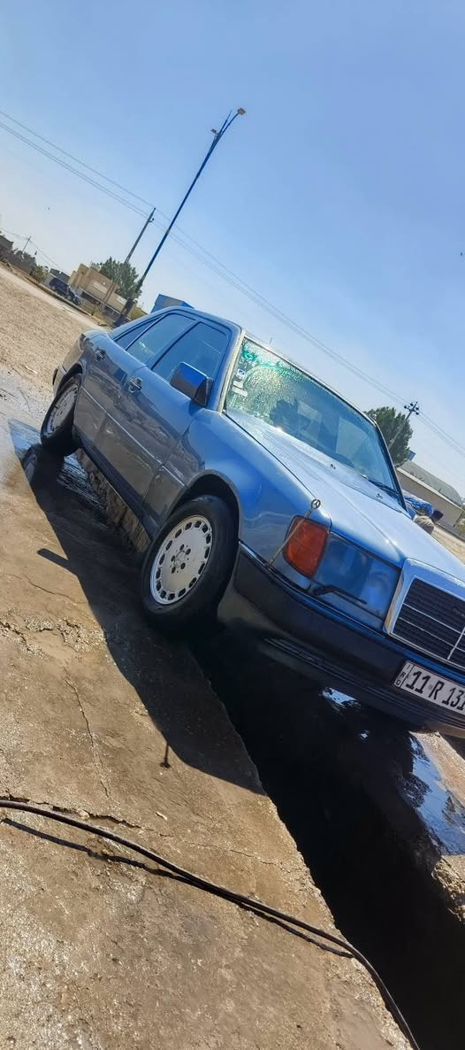 السلام عليكم مارسدس دب موديل 87 مكينه محور مكينه كير حداديه تايرات جدد سياره حلوه جاهزه بيه بس عاعده الدبل اليمن  مصلحه فقط السعر 55 وبيه مجال مكاني كربلاء للاستفسار على الرقم***********
