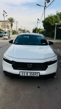 هوندا أكورد 2023  هايبرد سبورت  لون ابيض صدفي  مكينة ٢٠٠٠ + هايبرد  ما...