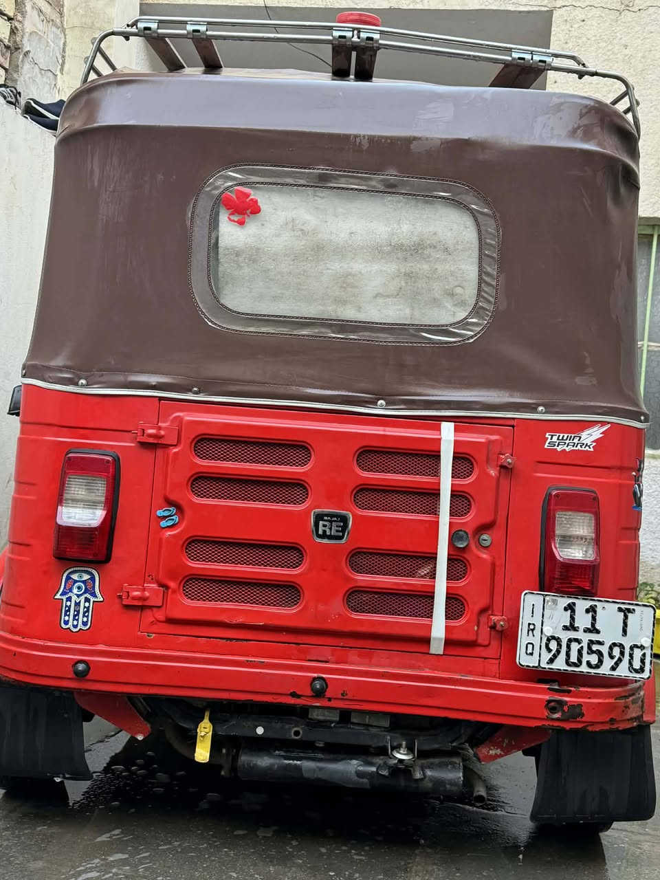 18 رقم انكليزي مكفوله من لضربه وتبديل محرك نظيف مكاني الشعله لسعر ٥٥٠٠ وبيهه مجال ***********
