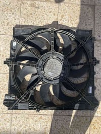 GMC canyon بنكه امريكا اصليه للي عنده غرض بيها  للستفسار /077108620421...