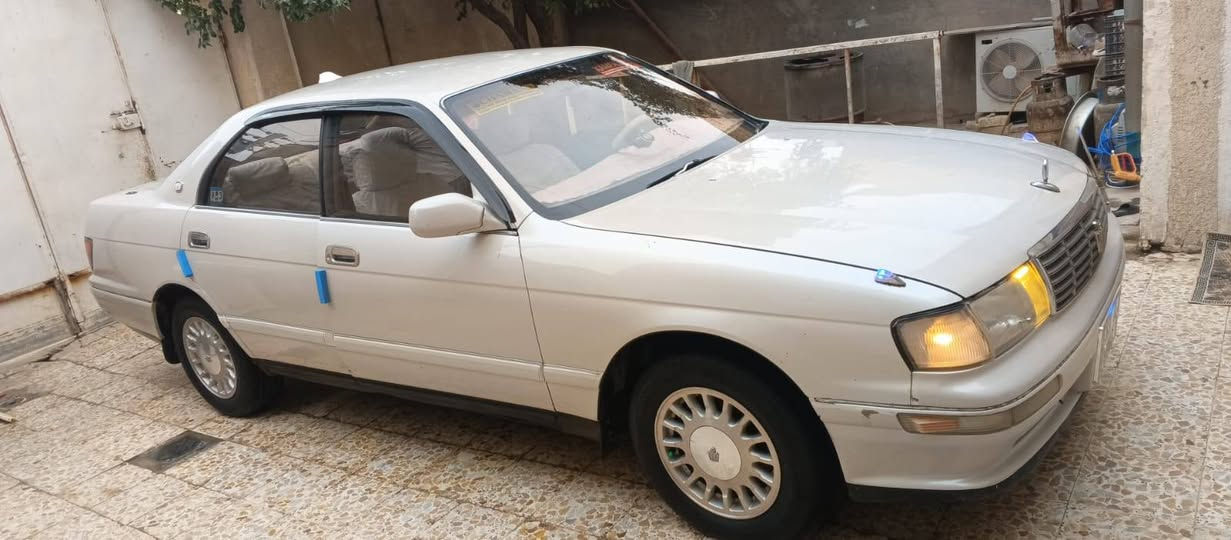 السلام عليكم  بطه فصل السياره نضيفه وحلوه رقم ميسان نكليزي  بسمي هزه الشهر ١١  مكفوله مكينه وكير وحداديه وطخم تاير  وتبريد ثلج منضومه جديد  وتدفئه شغاله  كله جديد  دوخلها جديده البدي مكفول من الكص والضربه الكل تعرف الياباني ما ينكفل من الصبغ  
السعر ٦٨ وبيها مجال حك الجيه مكاني ميسان 
للاتصال ***********
