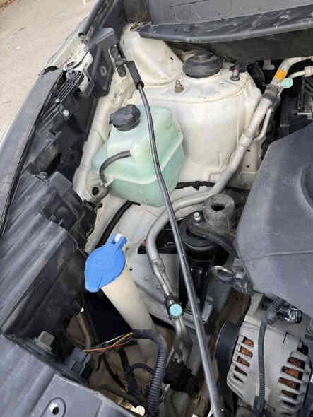 توسان خليجي موديل 15رقم واسط صار بيه حادث ابيعه على وضعه سيارة شغاله وتمشي مكانه سيارة بغداد *********** سعره 98 مجال قليل
