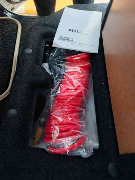 سلام عليكم تيوتا هايلوكس موديل 2024 خليجي سياره بعدهي على وضع شركه زيرو جديده مكفوله كفاله عامه من رصعه شخط حداديه رقم بغداد جديد نكليزي تحويل ثاني يوم 
فول مواصفات 
بصمه تشغيل 
بصمه ابواب 
شاشه جبيره 
كشنات كهرباء 
بعد بيها مواصفات خير من الله 
6 سلندر حجم 4000
ماشية 4000 مكان الانبار فلوجه 
سعر 425$ بيها مجال للطيبين رقم هاتف ***********
