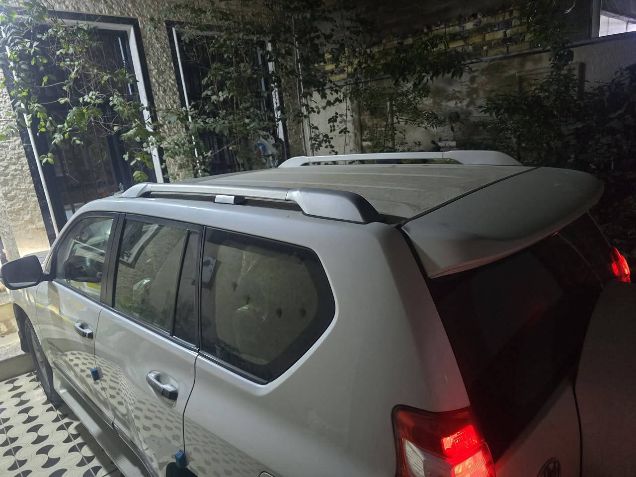 حبايب برادو ١٢  ٦سلندر ماشية ١٤٧ فول مواصفات رقم بغداد 
جاهزة من كلشي مكفولة من الضربة سعر ٢٥٥
***********
