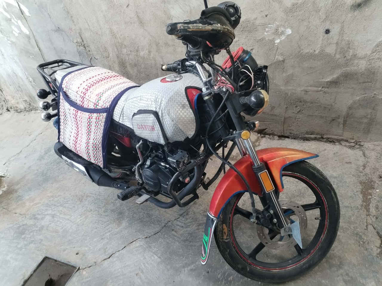 السلام عليكم ماطور دايوان للببع موديل 2021رقم وسنويه جاهز السنويه تسقط 2029 للاستفسار اكثر الاتصال ع الرقم *********** اني موصاحب الدراجه اني مكلف هذا الرقم واتصل
