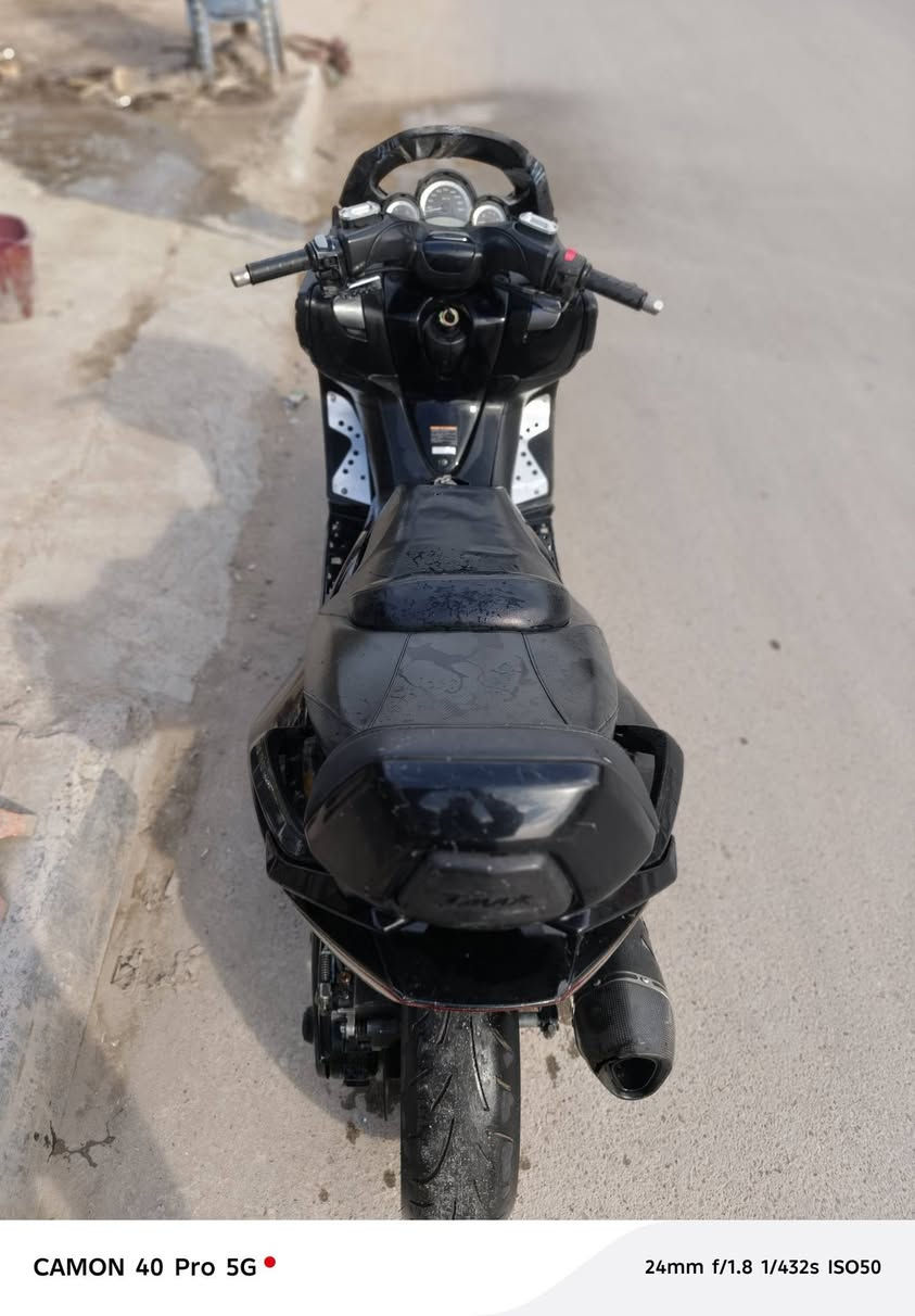 سلام عليكم دراجه لبيع  11 مال لعب خير من الله دراجه شلعه معدل عوزله مازدا تريش  عدي كامله يعني سعر ٢٥ بيه مجال مكاني بغداد العبيدي رقمي *********** بل خدمه عليه كلج مالوزي
