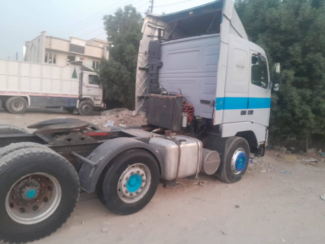 السلام عليكم فالفو للبيع موديل ٩٥ تخم تاير مكينه ع السحك رقم بغداد مربوطه صهريج السعر ١٢٠ مجال قليل ابو غريب خط السريع ***********
