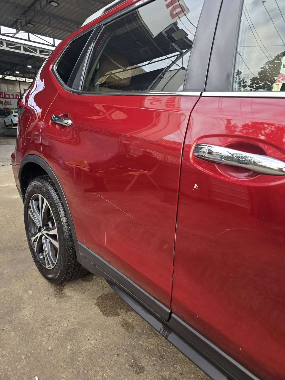 السلام عليكم للبيع نيسان روج موديل 2020 +SV
فئه sv+ بلص فول عده الفتحه 
كامرات ٣٦٠ 
رادار امامي خلفي 
حساسات خلفيه توقف ذاتي عند الرجوع 
كشن سائق كهرباء +خزن ميموري عدد ٢ وضع 
وضعيات قياده ١سبورت ٢ ايكو ٣ عادي نورمال 
اوتو هولد 
ستيرن D تدفئه 
تحكم ستيرن  جهتين 
جام تحكم كهرباء 
تبريد قطعتين 
تدفئه كشنات اماميه 
تحديد مسار 
مانع انزلاق 
كروز سرعه 
شاشه كبيرة 
فور ويل سمارت 
قفل دفلوك سمارت 
هاند بريك كهرباء 
صندوق كهرباء 
ويل كب 
محرك ٢٥٠٠
كيرcvt
حادث امامي البنيد نفسه راجع  وشويه جاملغ كد اصبع  وسونر منشور 
كير مكينه بلاد 
ماشيه ٥٣الف ميل
بغداد حي الجهاد 
***********
