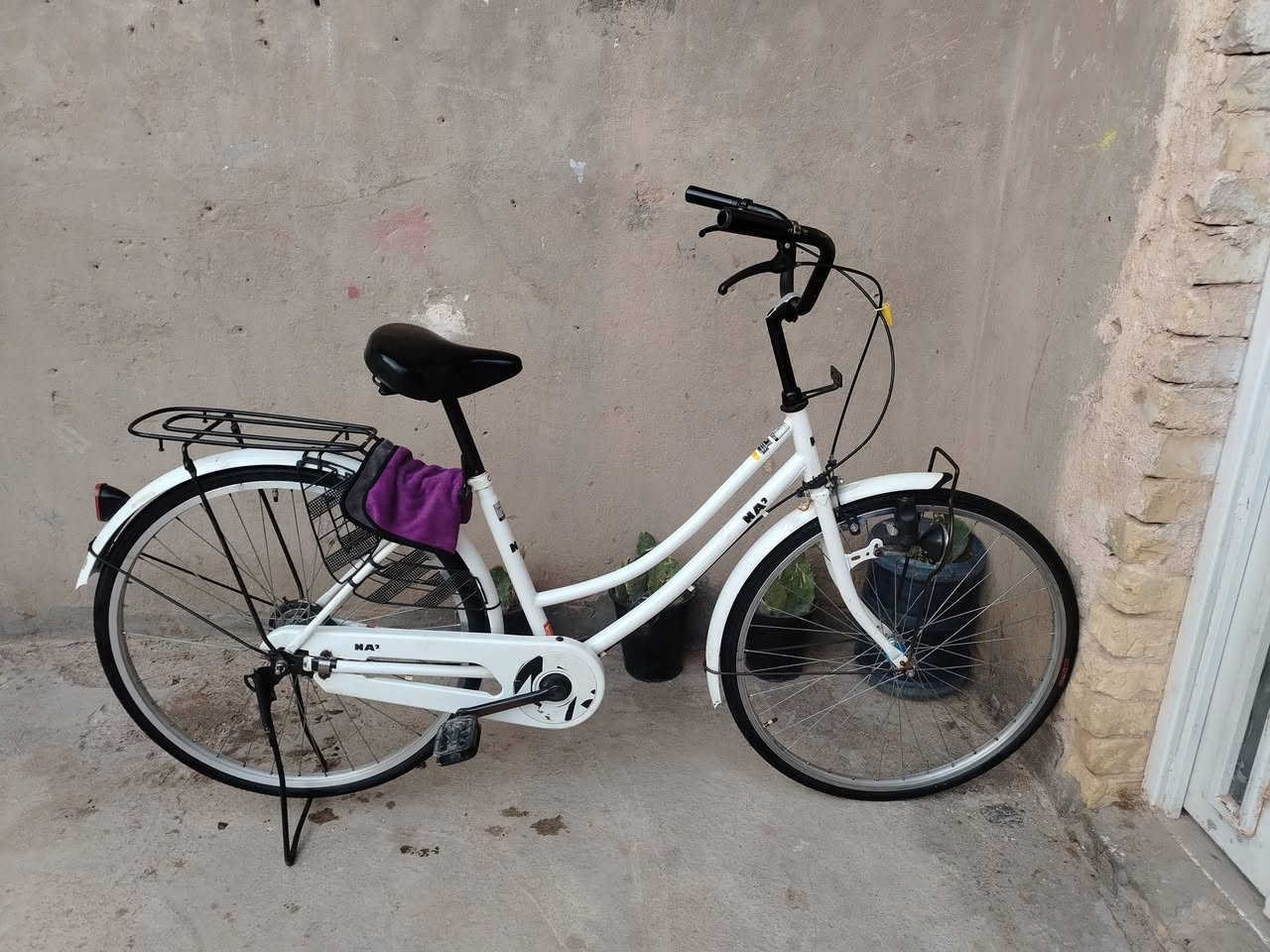 مستعجل عله بيعته اليريده يتصل
***********
