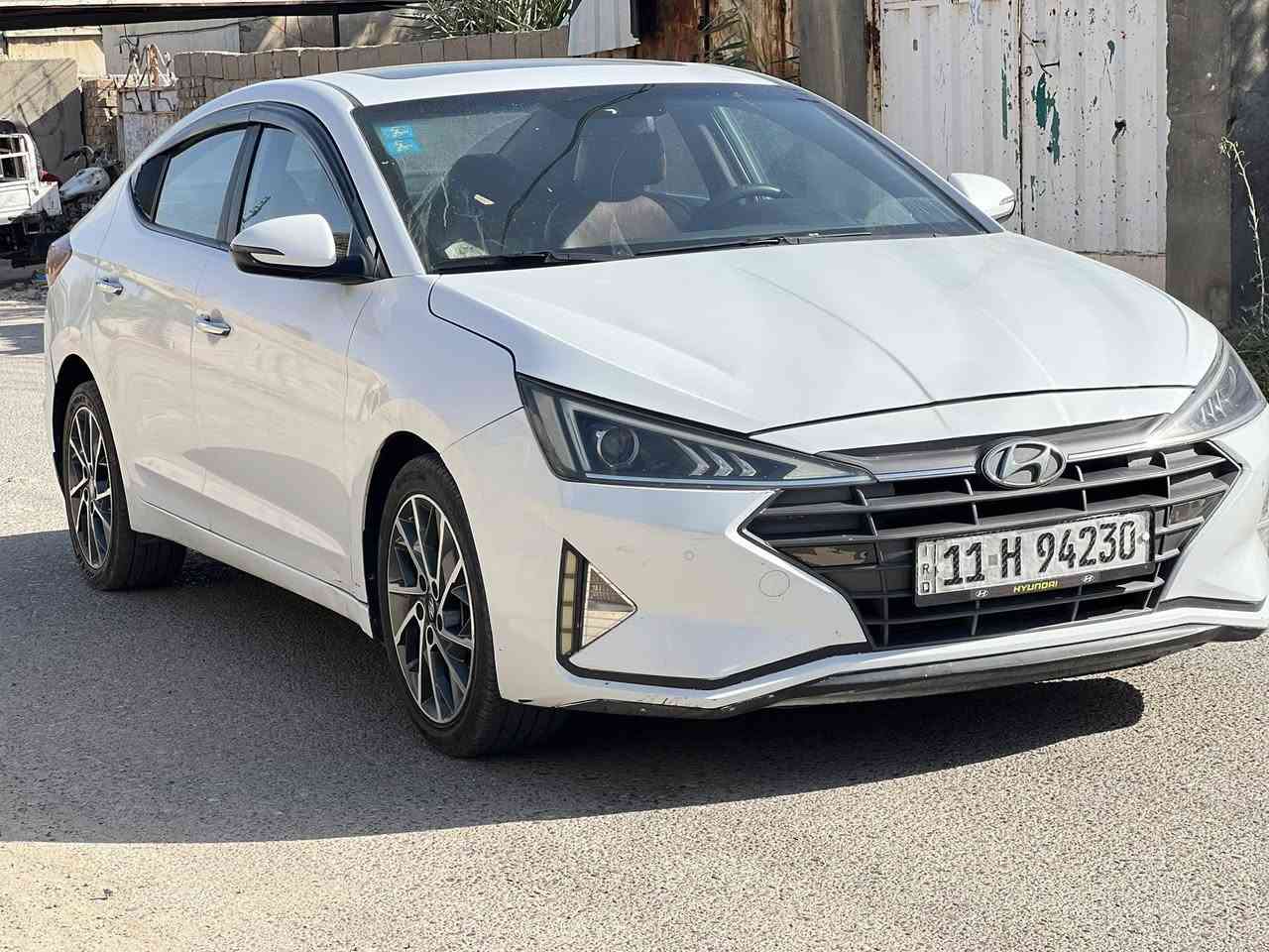 السلام عليكم 
السعر 138
سياره النترا2019باسمي مداور ثاني يوم رقم بغداد 
وارد خليجي 
حادثه بنيد فقط بدون دواخل طخه ومرجعيه ومصبوغ 
الباقي كفاله عامه 
كير مكينه تبريد كفاله 
تخم تاير ويل كب 
منضومه زنون شاده ب 500 الف 
فول عدا البصمه 
شاشه فتحه قطعتين تبريد كشنات جلد ارضيه جلد 
تحكم استيرن اربع جهات وباقي المواصفات معروفه 
مكان السياره بغداد المحموديه 

*********** واتساب واتصال ______
_________________________________
***********اتصال

