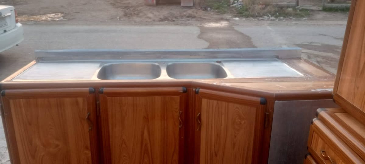 للبيع***********
