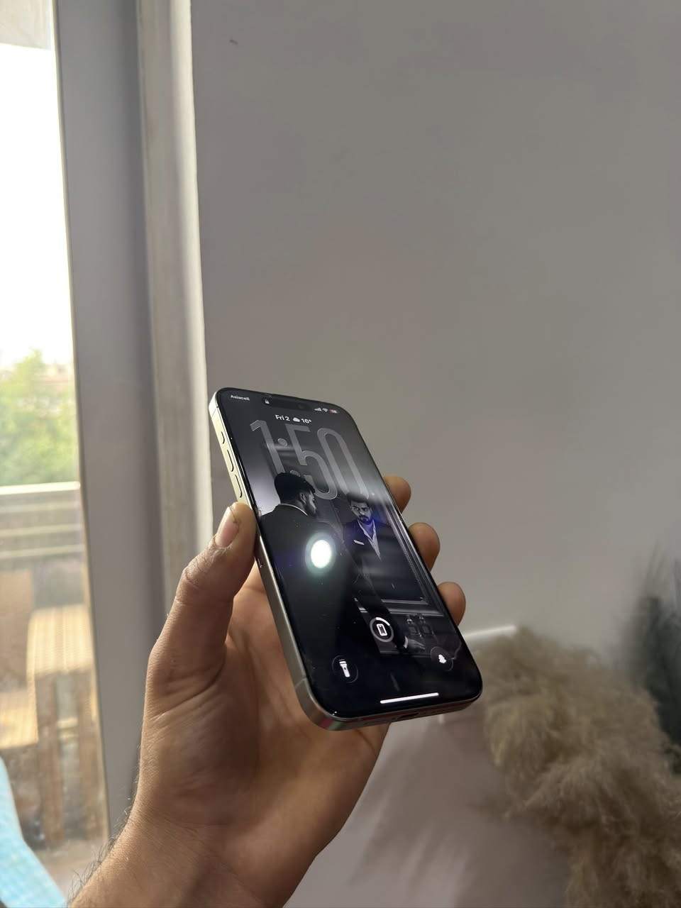 السلام عليكم ١٥ برو ماكس ٢٥٦ذاكره
بطاريه٨٦ 
نضيف ١٠٠ ب١٠٠ 
كيبل وكارتونه  ويا  نضيف كلش
 السعر ١١٠٠ بي مجال للشراي
***********
