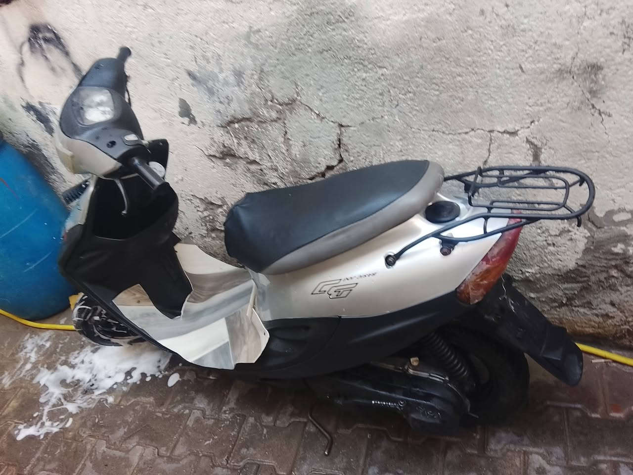 دراجه 9زروف ختم واحد وكلشي بيه شغال شاير دبل شاره صطاب وره عداد مال بنزين ومال دهن لايت عالي ونصاصي صوت المكينه ناعم كلش ماعده سلف وكف مادري شبي نص دكه هندر شوكت مايعجبك وين مايعجبك تروح بيه روح مكينه بلاديه كابريته بلاديه تايرات مامي خلفي جديدات قفل جوزه وقفل صندوك وقفل سكان كلهن شغلات عنواني بصره سعر350وبيه مجال ***********
