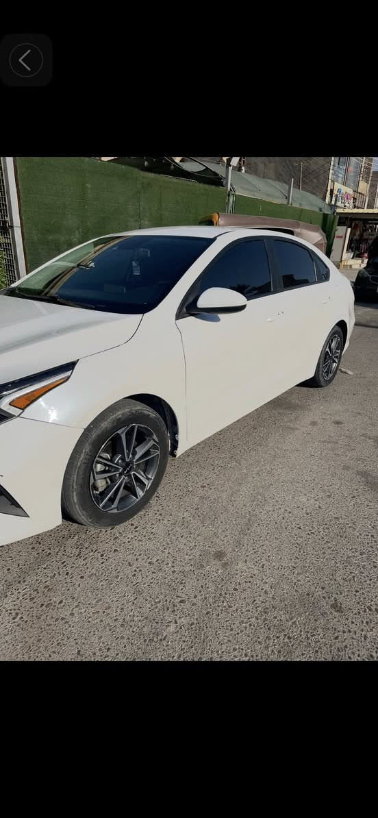 سلام عليكم
كيا فورتي موديل 2023نص فول 

وارد امريكي دخول جديد 

رقم منفيس تترقم جميع المحافظات 

صور الحادث مرفقة بالمنشورمكينة ٢٠٠٠

رادار تحديد مسار وتنبيه وتوقف

کامرة خلفية دوارة

درایف مود

شاشة وسائط واندرويد اوتو

تحكمات ستيرن وكروز***********
مانع انزلاق /بغداد السعر143
