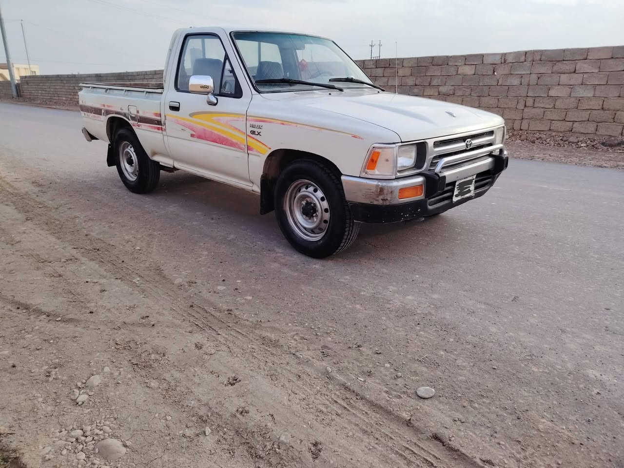 السلام عليكم للبيع بيك اب موديل 1992 رقم فحص صلاح الدين شرط التحويل سياره على البلاد وضع شركه  محرك كير شاصي نضيف سياره جاهزه دوشمه جديده صدر جديدالمكان صلاح الدين الشرقاط
***********
***********
