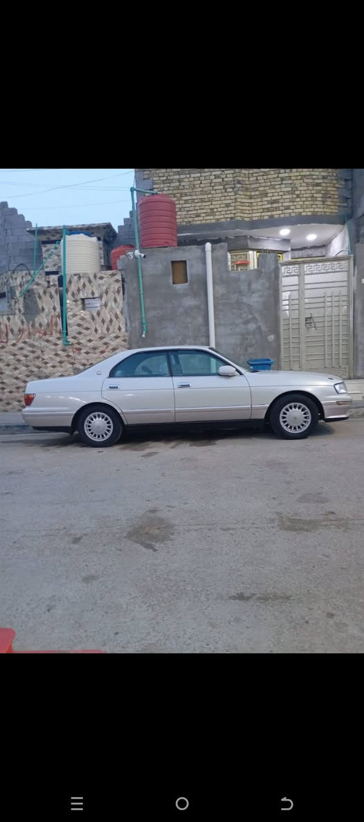 سلام عليكم بطة فصل سنوية لغاية 2030 بأسمي مكفولة من الكص ونقل الجثة ولعيب الشرعي فقط رشة جمالية كير ومحرك ثنين ونص ديلكو حدادية100/90 غرفة جديدة السيارة مال جناي السعر 80 وبيهة مجال للشراي المكان البصرة دور الشرطة ***********
