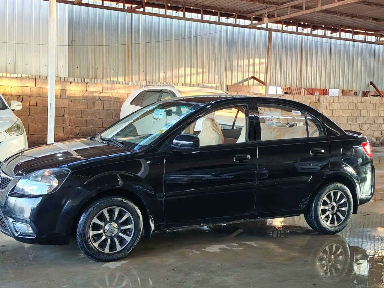 سلام عليكم كيا ريو موديل 2010 خليجي مكينه 1.8 رقم سنويا هزا جديد صبغ جاملغ وربع بوند بدون دواخل 
مراوسه حسب القناعة 
عنوان طريق اربيل موصل ناحية برطلة
للاستفسار ***********/***********
السعر 85 $$ وبي مجال
