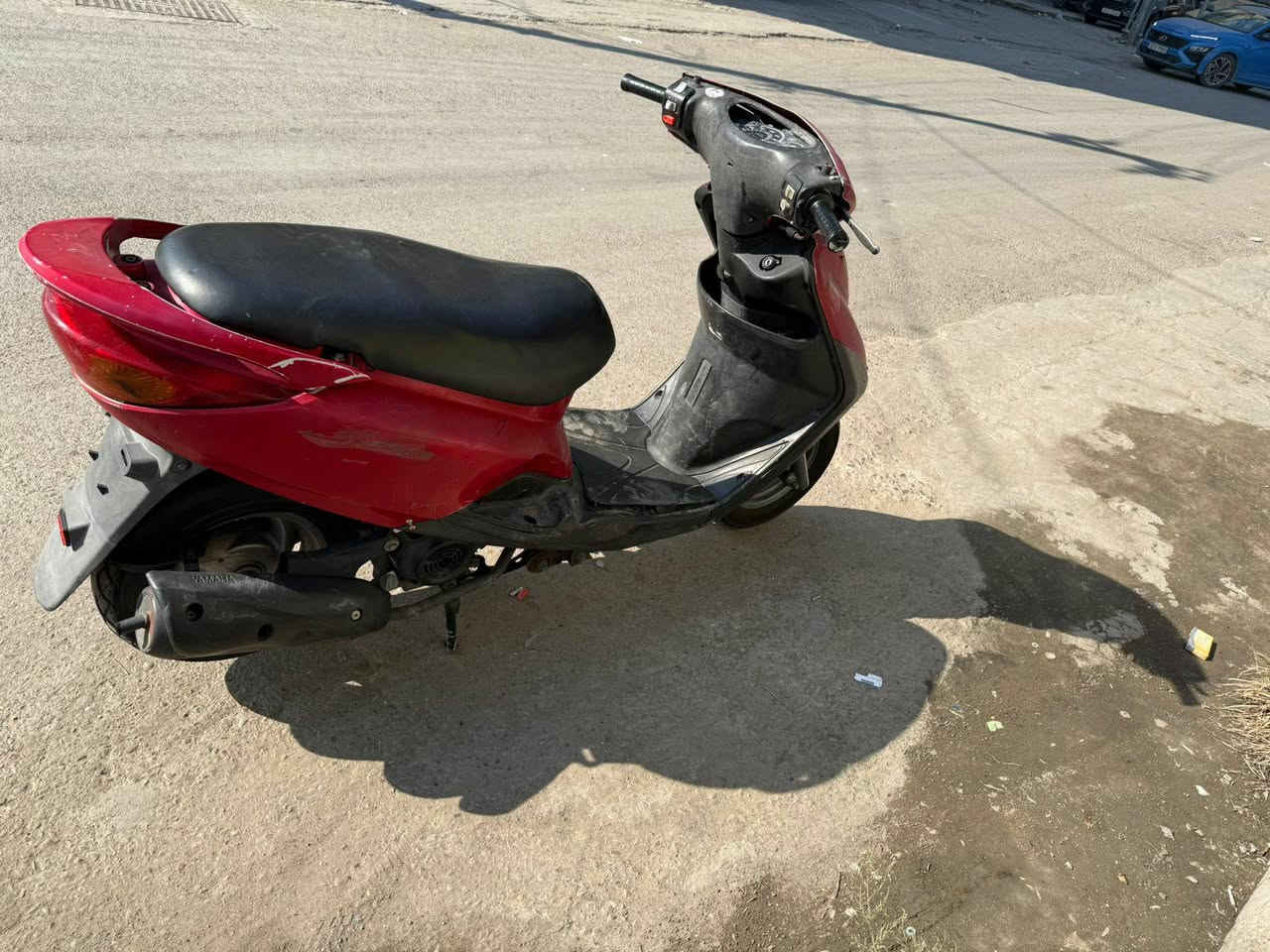 دراجه بريز خير من الله بس دشبول مكسور تايرات جديدة برغي ممفتوح بيها نكرة سلف كهربائيات كلها شغالة كابريتر مكينة خرسة افحص وأخذ  بغداد شارع النضال  *********** ( 600 )
