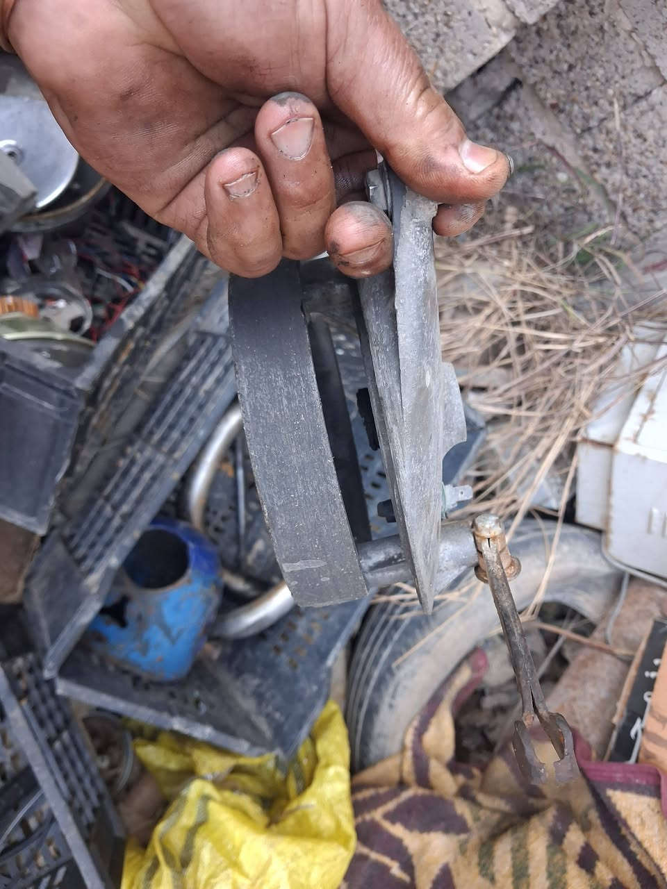 سلام عليكم للبيع طبلة بريك خلفي الماني السعر  ٣٠مكاني فلوجة هاتف ***********يوجد توصيل جميع محافظات من رخصت مدير الكروب المحترم
