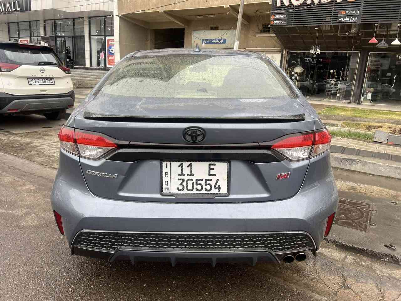 السلام عليكم 
للبيع (تويوتاكورلا)
موديل 2021
رقم بغداد بسمي 
محرك 2000
ماشيه 120 mil
مواصفات  SE
فتحه بصمه رادار امامي +جانبي شاشه كامره فول تحكم 
ظررها چاملغ وبنيد وباقي السياره مكفول جاهزه من كل النواحي اي نقص مبيها السعر
133وبي مجال للاستفسار ع ***********
مكان السياره بغداد السيديه

