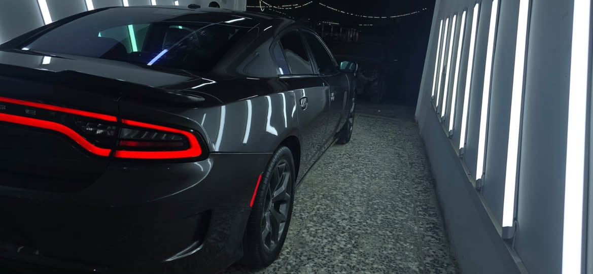 جارجر للبيع موديل 2019 رقم بغداد باسمي فول مواصفات حادث موجود بالصور حادث امريكا بنيد وبيها شخط نصبغ باب والجاملغ الامامي وطلعت بيها قطعه كلير سونار موجود مال مركز باشا سيارة فول مواصفات 
كشنات تدفئة - تبريد 
ستيرن تدفئة 
الكشنات الخلفية تدفئة 
ميموري 
مري قلابة 
كشنات اثنين كهرباء 
فتحة 
السيارة كامله ما بيها نقص 
مبدل الها منظومة لايت عدسات شاد اصليات 
ماشية السيارة 118 
السعر 189 
ما متواجد عل الفيس 
***********
