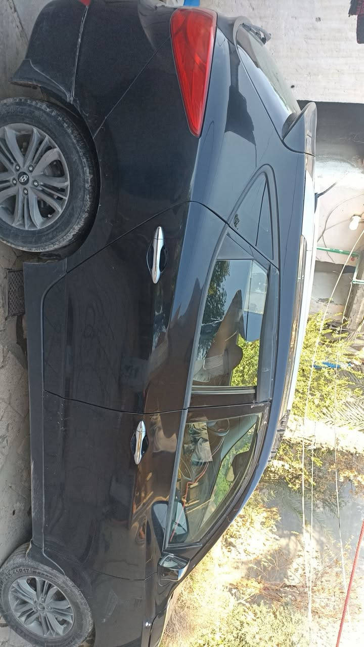 توسان موديل 2015 واسط واردامريكي محرك ٢٠٠بيه قطعتين صبغ 
السياره جاهزه السعر ١٢٥ مكان السياره واسط الزبيديه
***********/***********
مراوس بجيب
