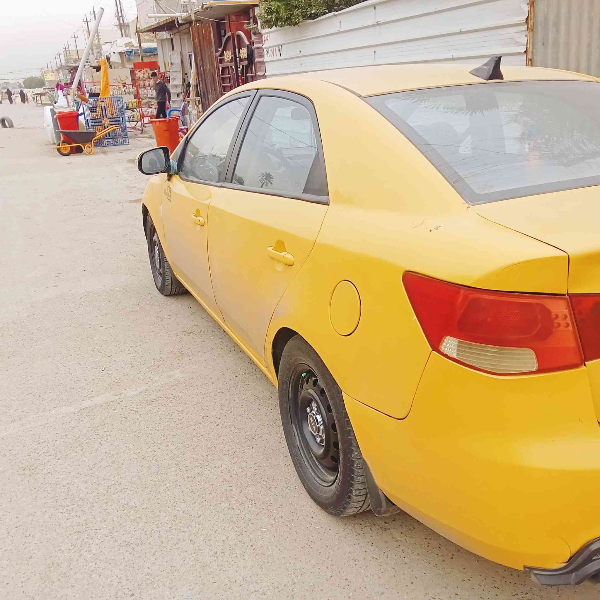 السلام عليكم
فورتي وارد 2010 رقم بغداد بأسمي مكينه 2000دوش سيارة خير خير من الله كبل للشارع بيها منضومة غاز 
السارة مال جناي خير من الله سعرها 80
متواجد فيس+واتساب ***********
